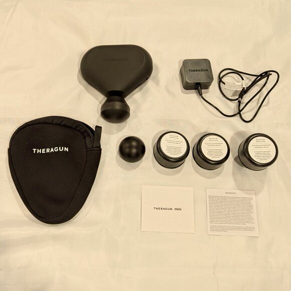 EUC Theragun Mini + 5 Attachments, Including 2 Extra Supersoft Ones + Zip Case - Picture 1 of 16